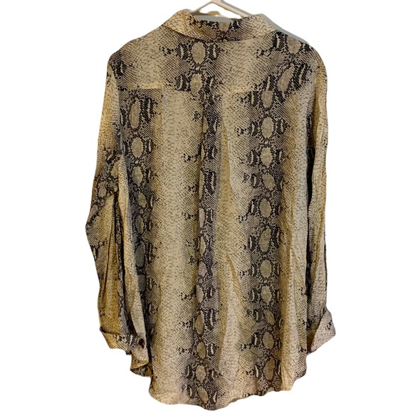 Kori Women’s Snake Print Button Down Blouse Top - Picture 2 of 4